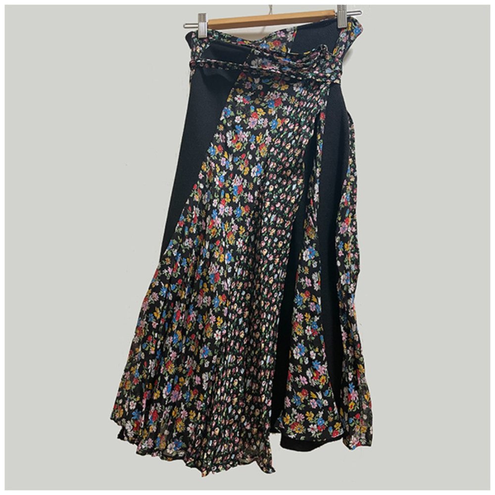 TRICOT COMME DE GARCONS 2005 Rare Floral Wrap Skirt